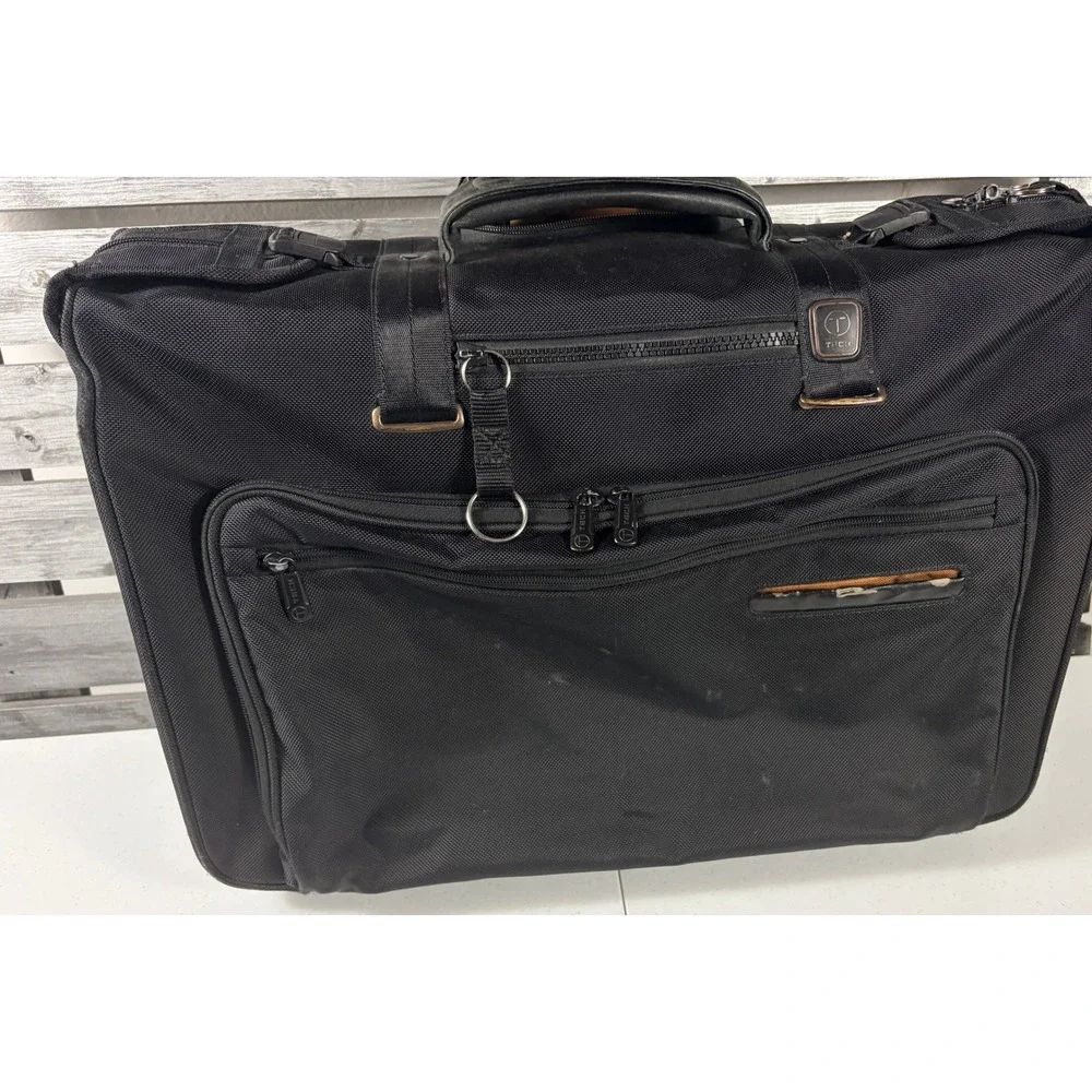 Tumi T-Tech Essential Gear Carry on Garment Bag Suitcase Wheeled 56030D Black